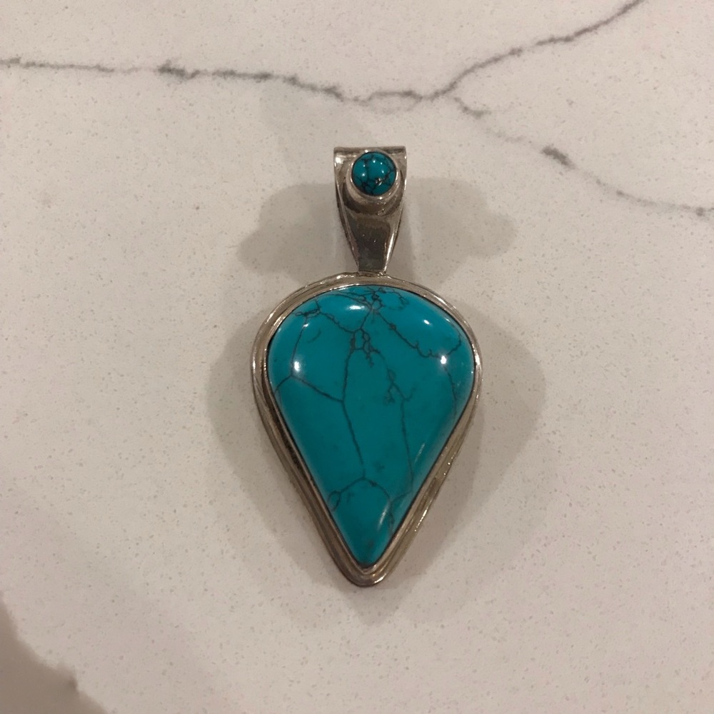 Sterling silver and turquoise teardrop pendant - Picture 2 of 6